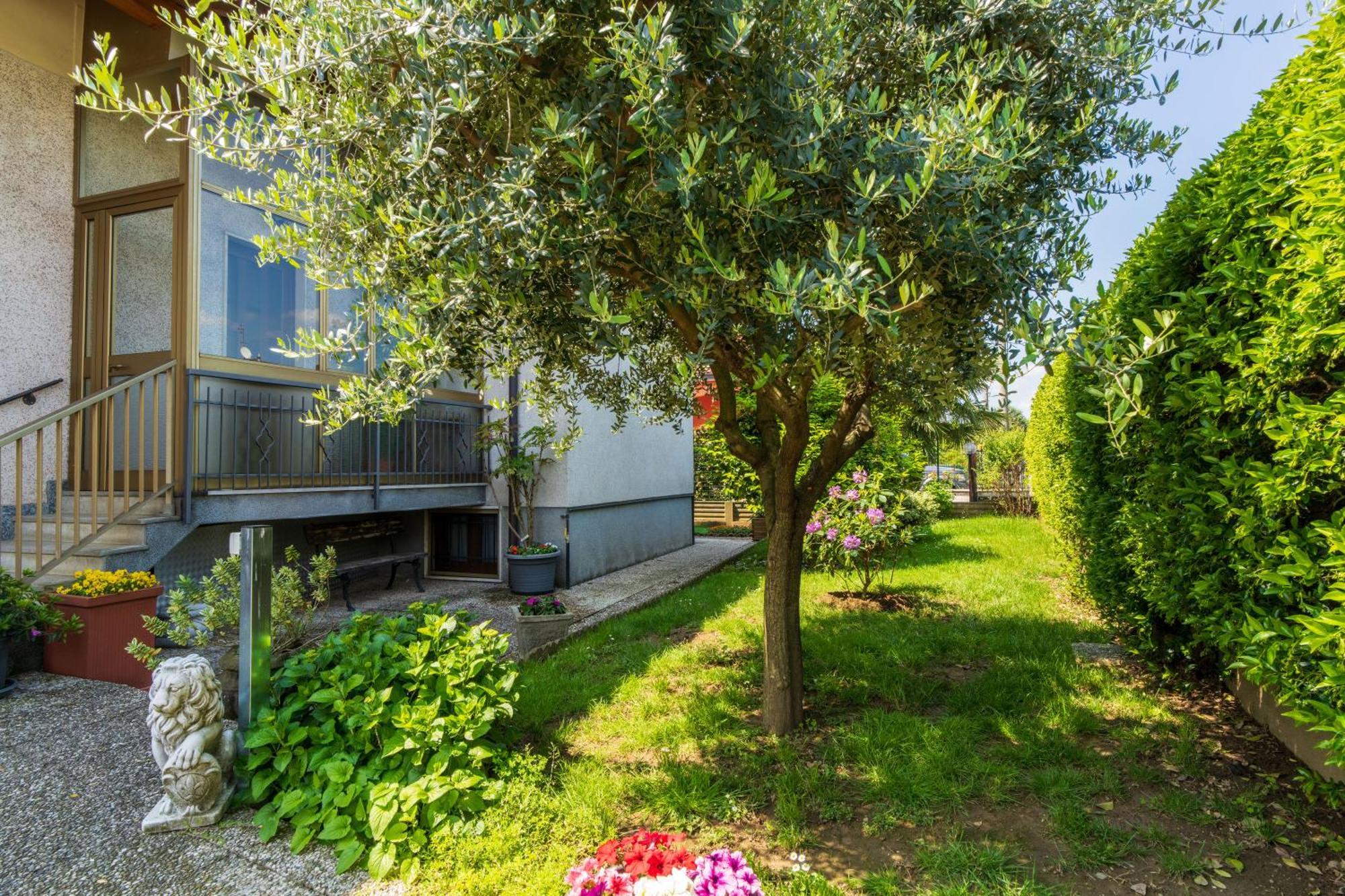 Apartament Le Rose Venegono Superiore Zewnętrze zdjęcie